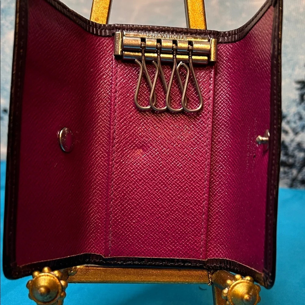 Louis Vuitton Rare Purple Epi Leather Key Holder With Cyan leather Interior - Picture 4 of 10